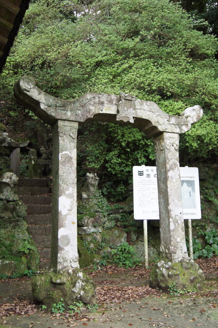 池の観音4_1_1.jpg